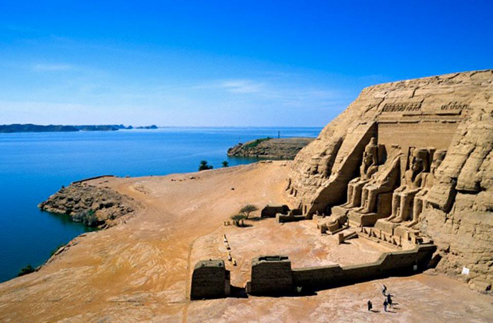 مصر تحتفل بذكرى مرور 200 عام على وفاه مكتشف معبد ابوسمبل.. فبراير القادم